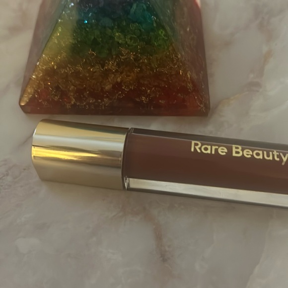 Rare Beauty Glossy Balm Nearly Neutral Like New Lip Gloss Shine Selena Gomez Tan - Picture 3 of 16